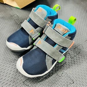 NIB Plae Max Sneakers - Toddler 9